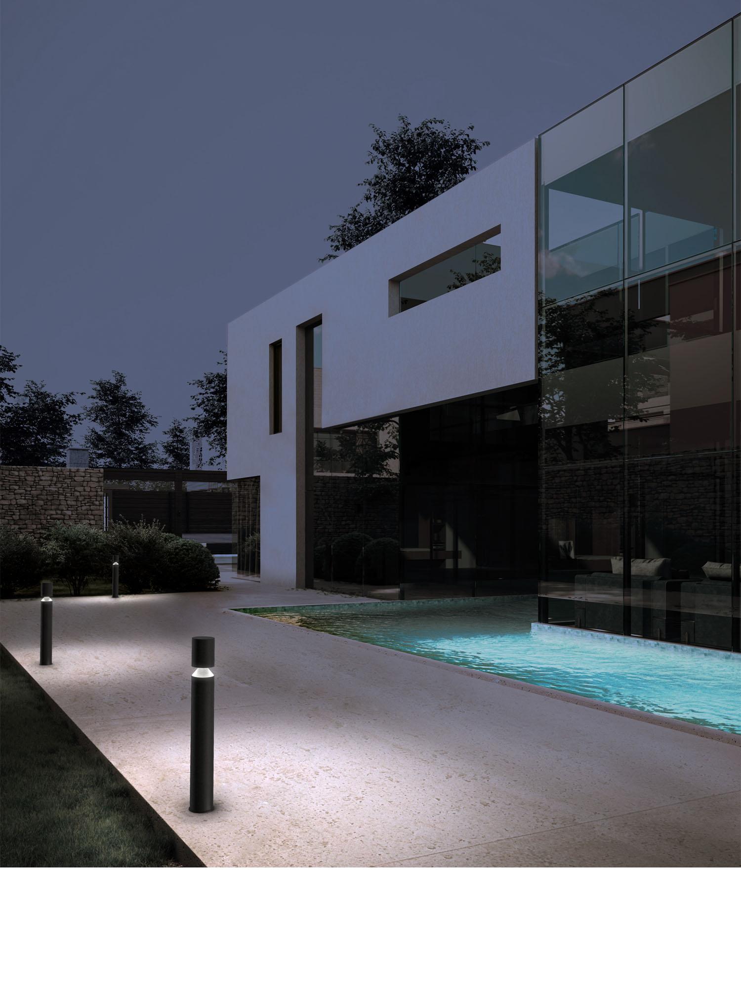 Illuminazione giardino 
con i paletti per esterno 
KHORI di STRAL 