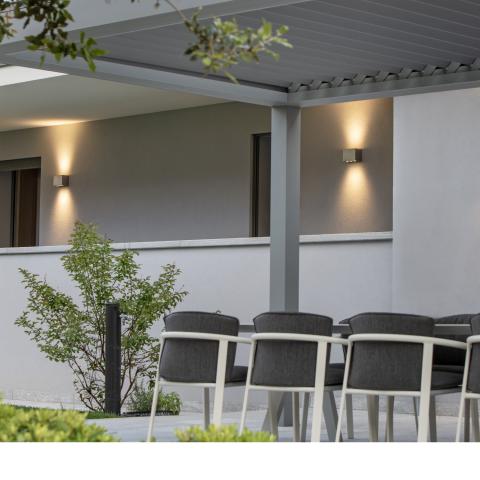 How to enhance outdoor spaces with lighting: a villa project by STRAL
