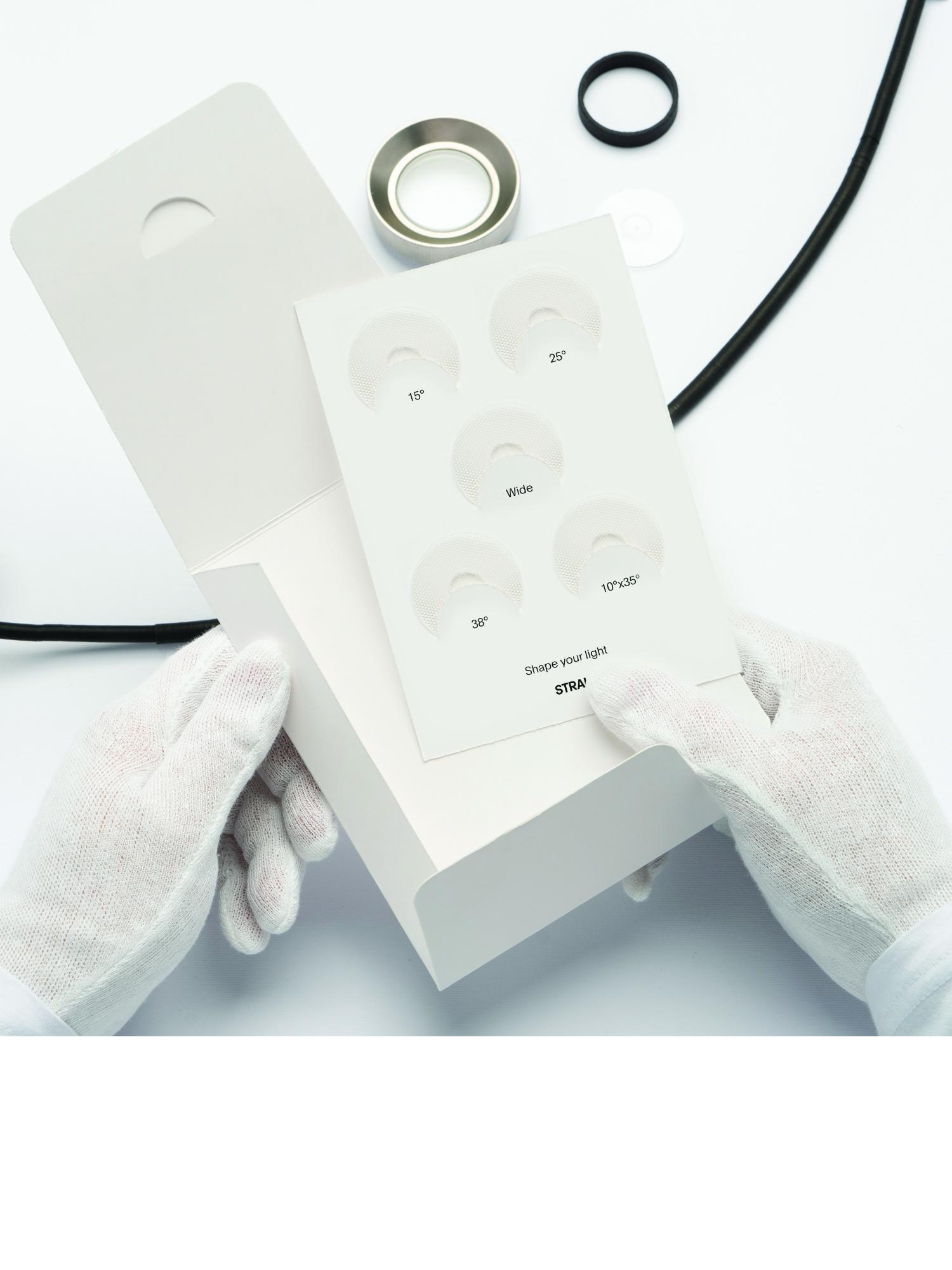 Professional outdoor lamps 
with interchangeable lenses: 
FOCAL and HOKU spotlights